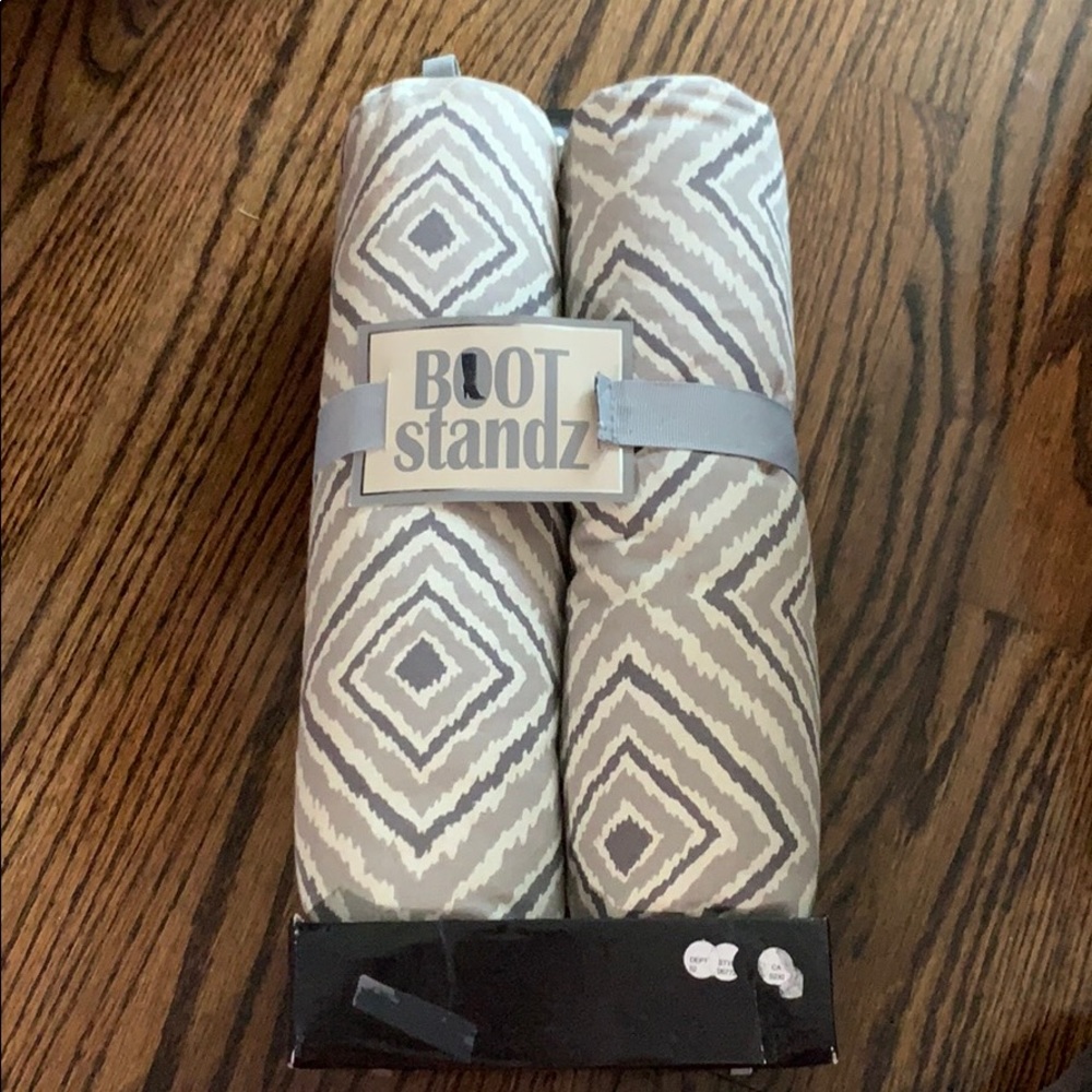 Boot stands